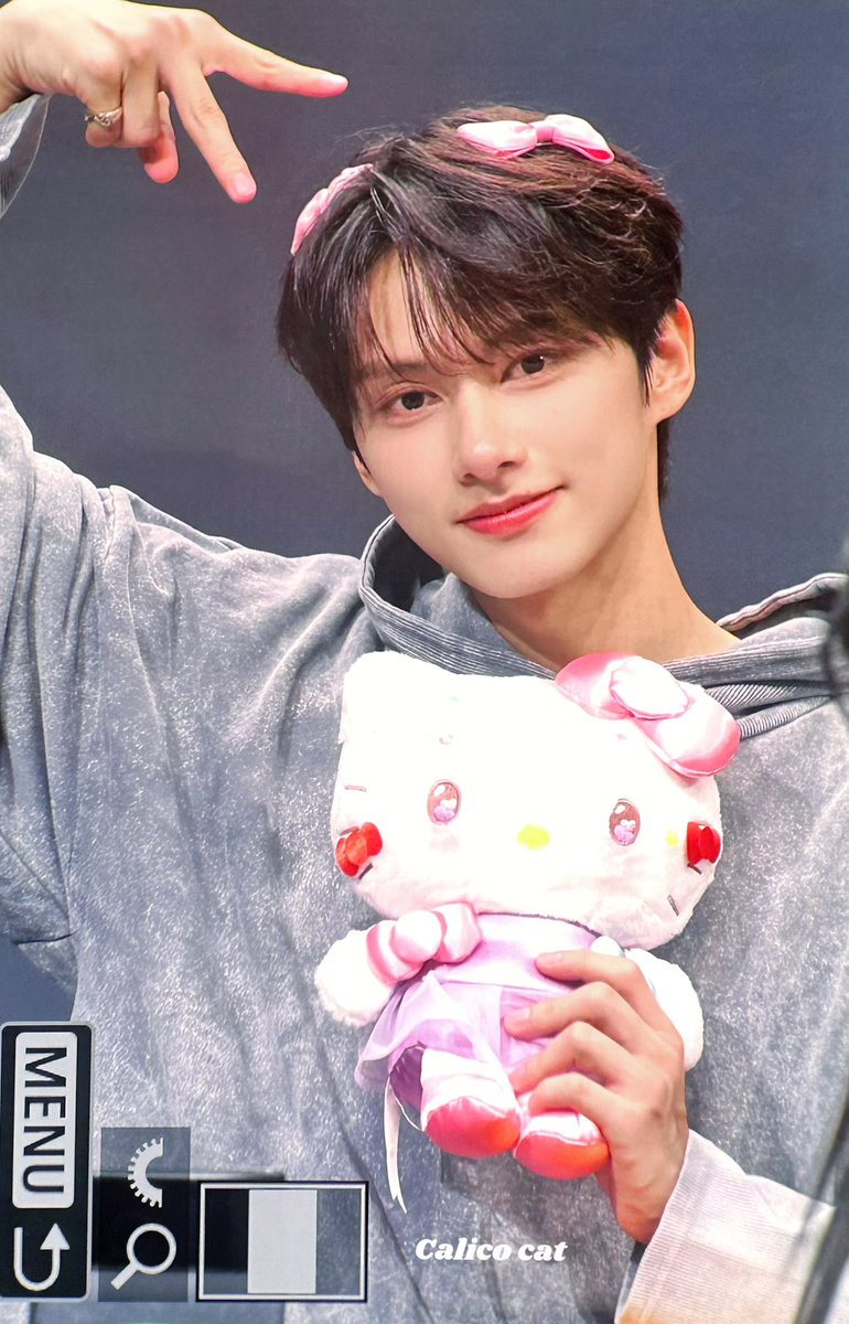 241016 위버스팬사

🐈🎀

#JUN #준 #문준휘 #준휘 #文俊辉 #ジュン
 #SEVENTEEN #세븐틴