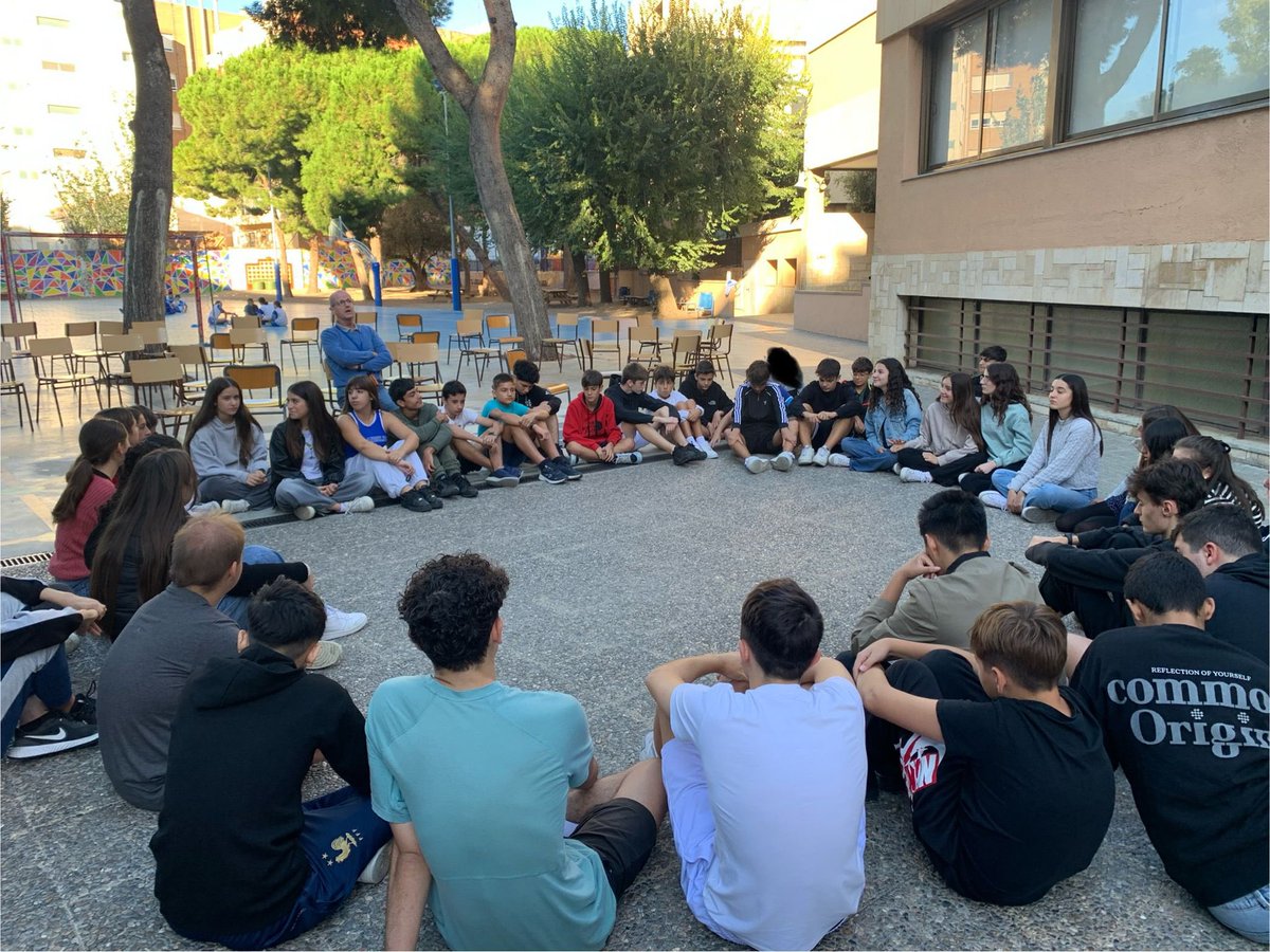 Col_Maria Rosa Molas tweet media