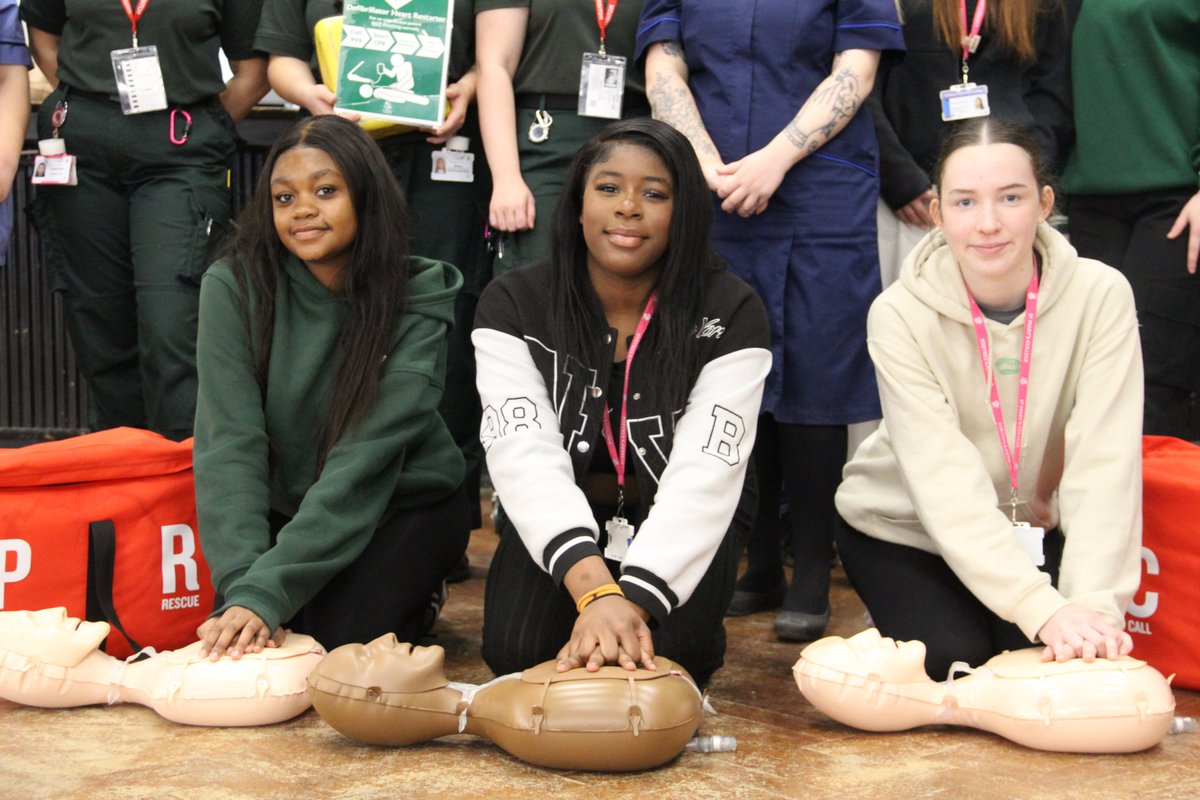 #restartaheartday 2024 made all the more special as our lifesaving CPR sessions were led by former SMC/SM6 alumni now pursuing professional careers!
Thank you for returning to share your expertise with our students.
<a href="/ResusCouncilUK/">Resuscitation Council UK</a>