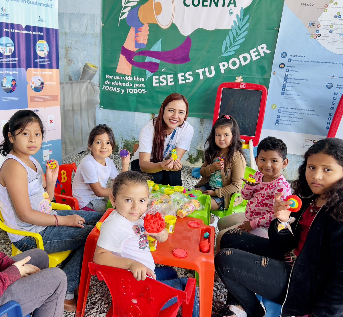 HeilenLope77968's tweet photo. El #CAPMIR de Huehuetenango, un espacio seguro para las comunidades de acogida y personas en movilidad donde @ACNUR_es realiza actividades que promueven la protección y derechos de la niñez con el apoyo de @secretariasvet y @RESCUEorg 👦🏻👧🏽
Huehue #CiudadSolidaria e inclusiva 🫶 https://t.co/oshGGfSR5z