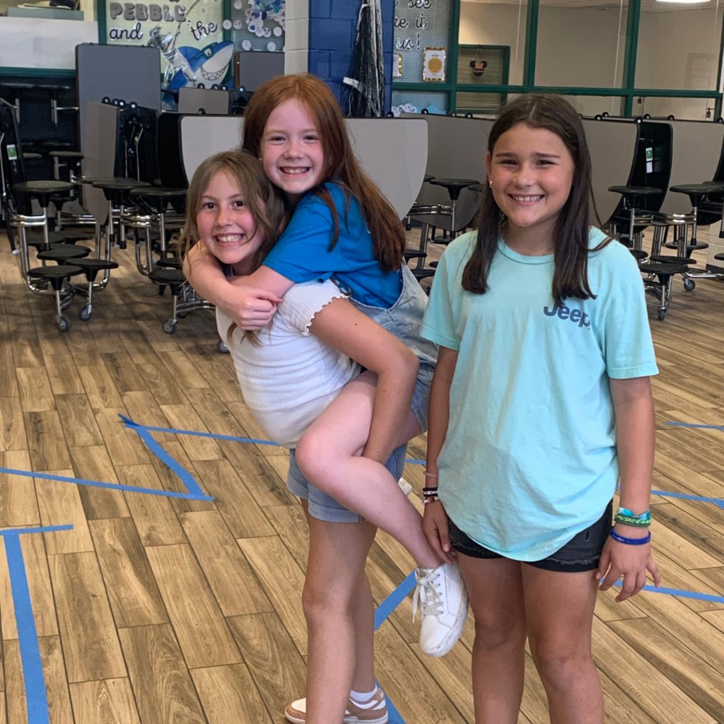 HumbleISD_SFE's tweet image. It's not only a great week to be a shark but this week it's even better because we get to celebrate being FUTURE MUSTANGS too!

#futuremustangweek #sfesharks #khsmustangs