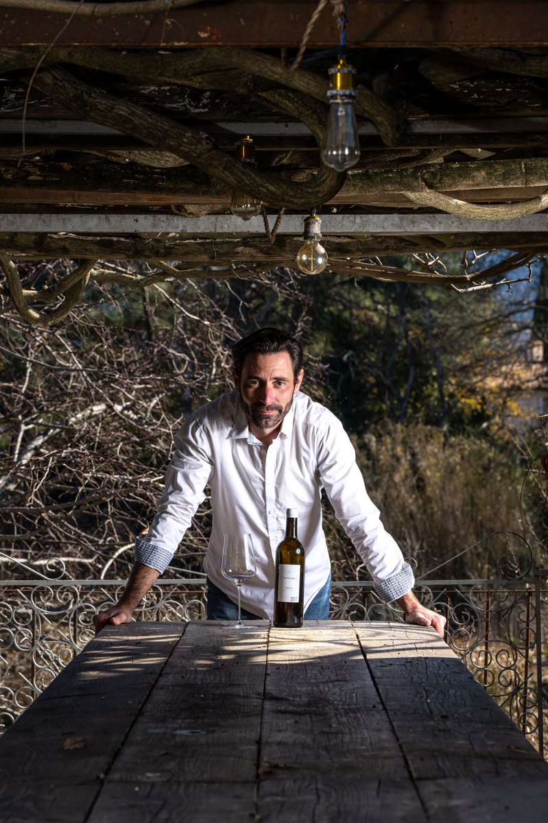 Julien Castell est ce qu’on appelle un ultra perméable au vivant. Il aime la solitude de ses vignes enherbées et non rognées où la biodiversité est partout. […] Lire la suite dans notre guide 2025, en librairie et sur mybettanedesseauve.fr