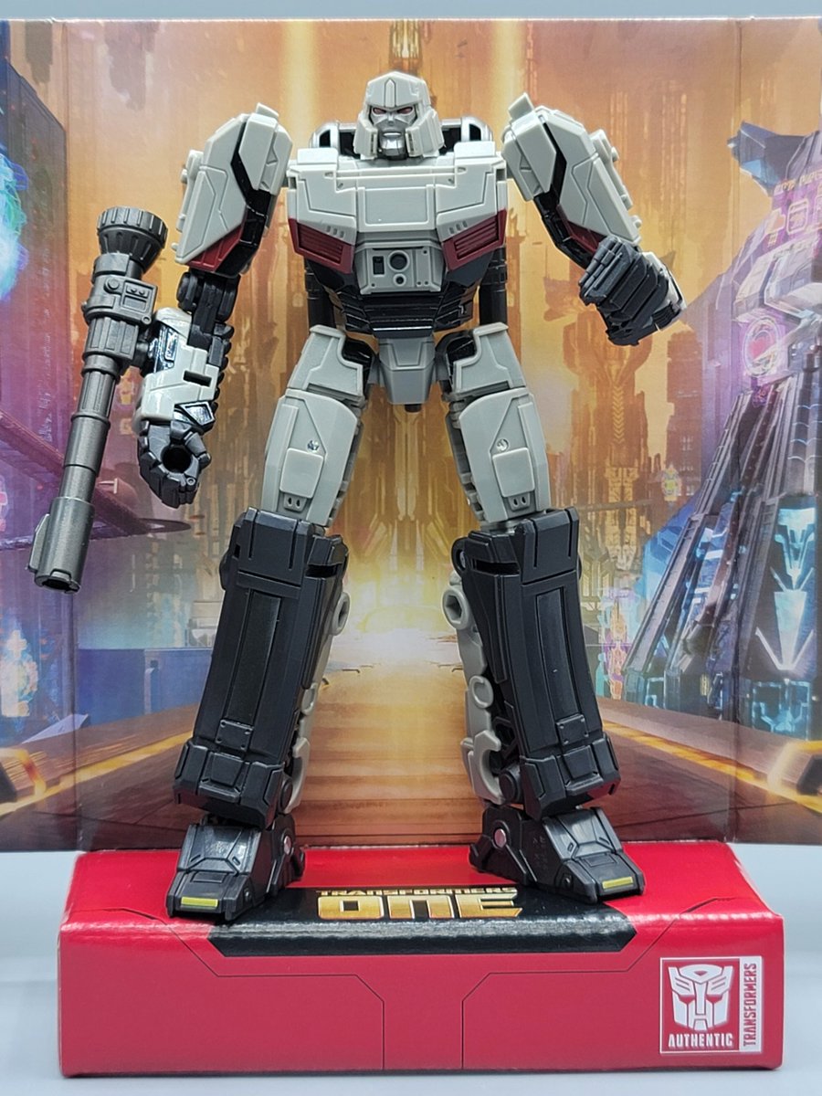 mktrhrs's tweet image. SSのONEメガ様、ジャンクショップUSAさんで購入♪
すごく良いです。

確かにくすんだグレーだし小さいですが、密度感があってサイズの割に重く感じます。
可動と渋みはパーフェクト。
フル平ピン留めなので分解塗装は無理ですが、紫下地に透けるシルバーとかでいつか塗ってあげたいです。