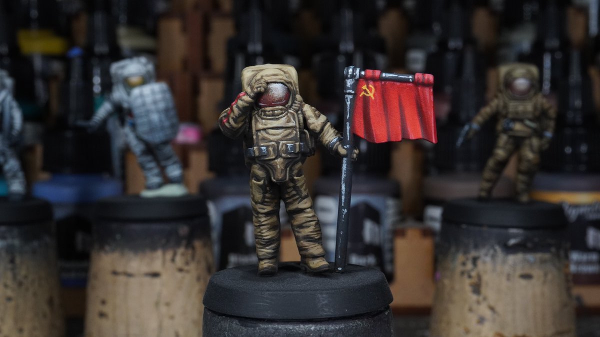 MalevMinis's tweet photo. Rest your eyes from GD entries, weary scroller. Lay them upon thine works, these Astro(cosmo)nauts for the alt history game #Lunar from #Blacksitestudios #miniaturepainting https://t.co/Ochsz75qqi