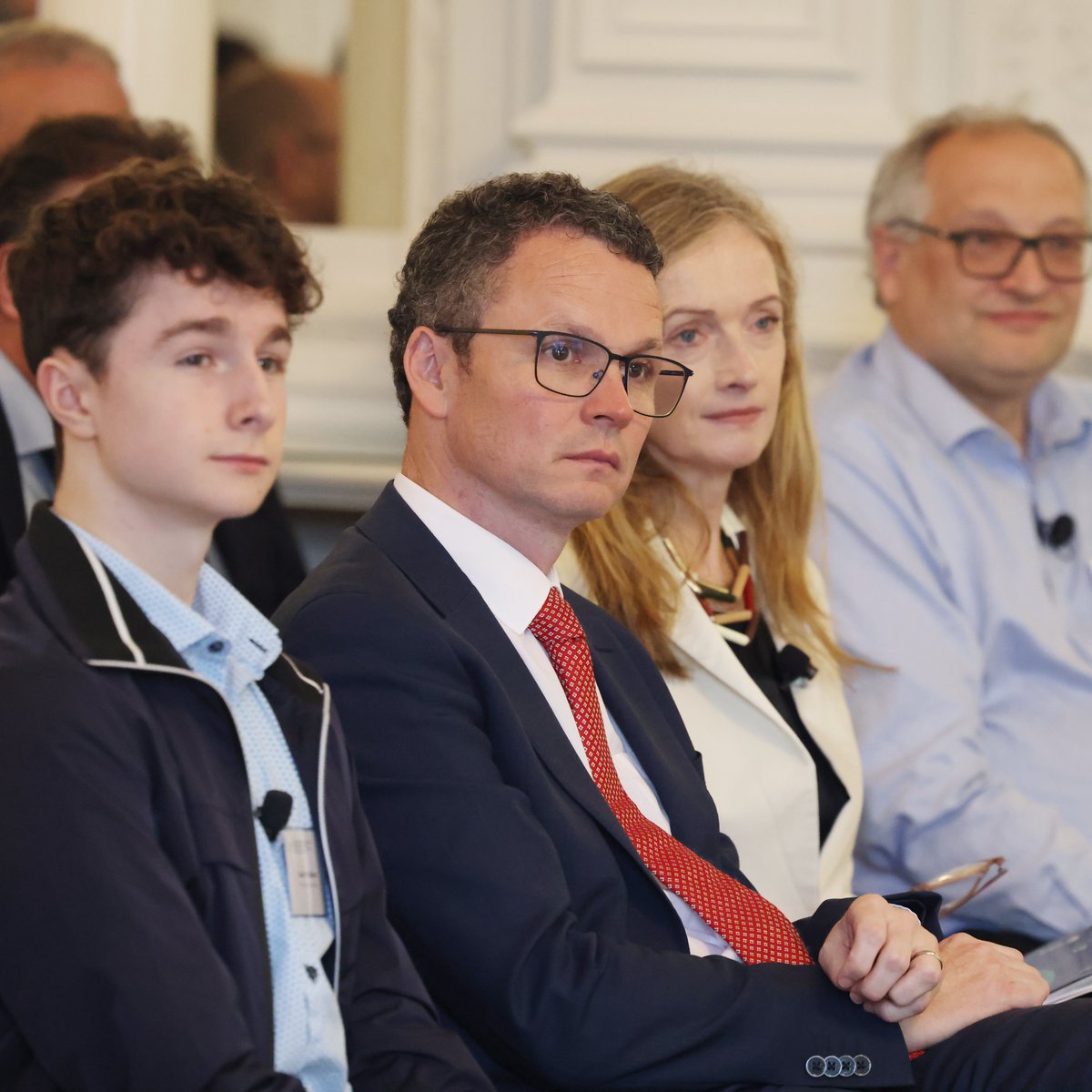 DeptofFHed's tweet photo. Minister @podonovan welcomed thought leaders, academia and industry representatives to the first Science Summit at Farmleigh today, where they discussed the challenges, opportunities and priority areas for science in Ireland. #ScienceSummitFarmleigh https://t.co/OLJ3npVH2b