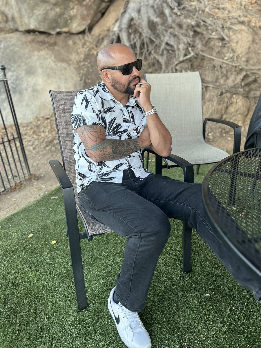 8ZZ8JD's tweet photo. No rich parents, no handouts, no favors.  The boys straight hustle, all day, everyday. https://t.co/zpslTAqbr8