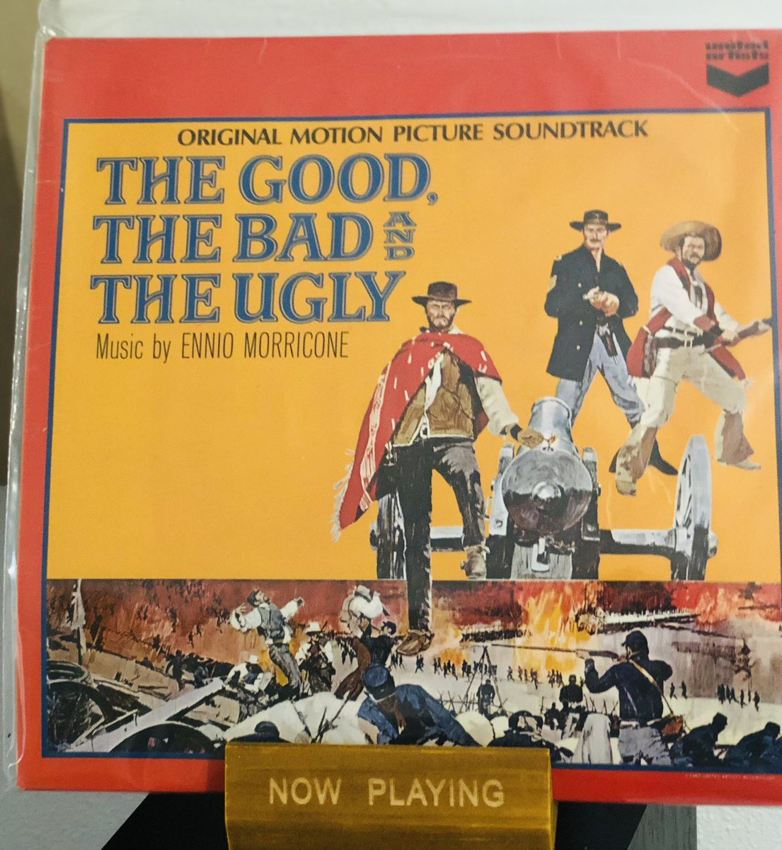 ABuendia0709's tweet image. #NowPlaying #NowBlasting one of the  best pieces of cinema music ever composed 🥰🎥📽️🎞️🔥🎶 
By the great #EnnioMorricone 
The Ecstasy Of Gold 
L'estasi dell'oro
#vinylrecords