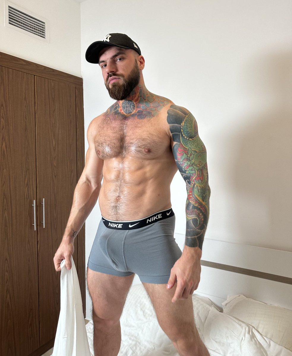 ValdemarXL's tweet photo. Wanna be my sub bottom?

https://t.co/oS90VB3xJp https://t.co/AxlDUkN4VV