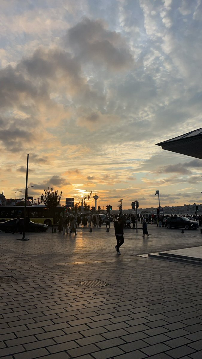 metin0990's tweet photo. Üsküdar🌇 https://t.co/0fMmmHeTk6