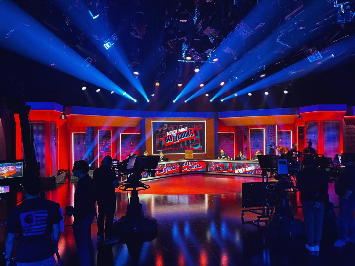 #NeverMindTheBuzzcocks is BACK! 💡 

As always, we’re thrilled to have provided the lighting solution that helps bring this iconic show to life! 

Check out these behind-the-scenes shots straight from the Elstree Studio 📷