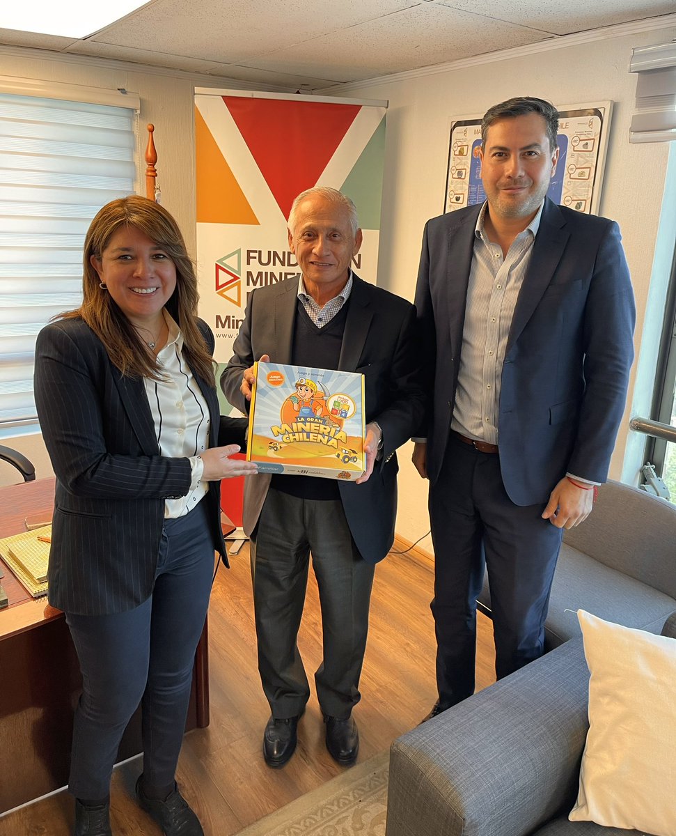 Compartir y colaborar son valores que debieran primar en nuestra industria. Por ello, estamos felices de haber recibido a Patricio Cespedes Presidente de la Asociación Gremial Minera de Antofagasta con el objetivo de intercambiar visiones de la minería del presente y futuro.👷‍♀️👷‍♂️