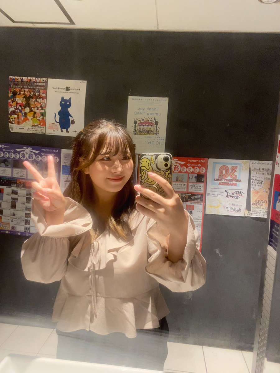 sing_sakii's tweet photo. さきワンマンライブUmedaTRAD
終わりました👏🏻

お忙しい中お越し頂き
本当にありがとうございました！

crescentの花 愛花さん・西岡さん
そして水守さんのお陰で
思い切り楽しんで歌えました
本当にありがとうございました！

TRADのステージで歌わせて貰えて
本当に幸せでした！
#さき #さきのライブ https://t.co/tOmKPGKvX0
