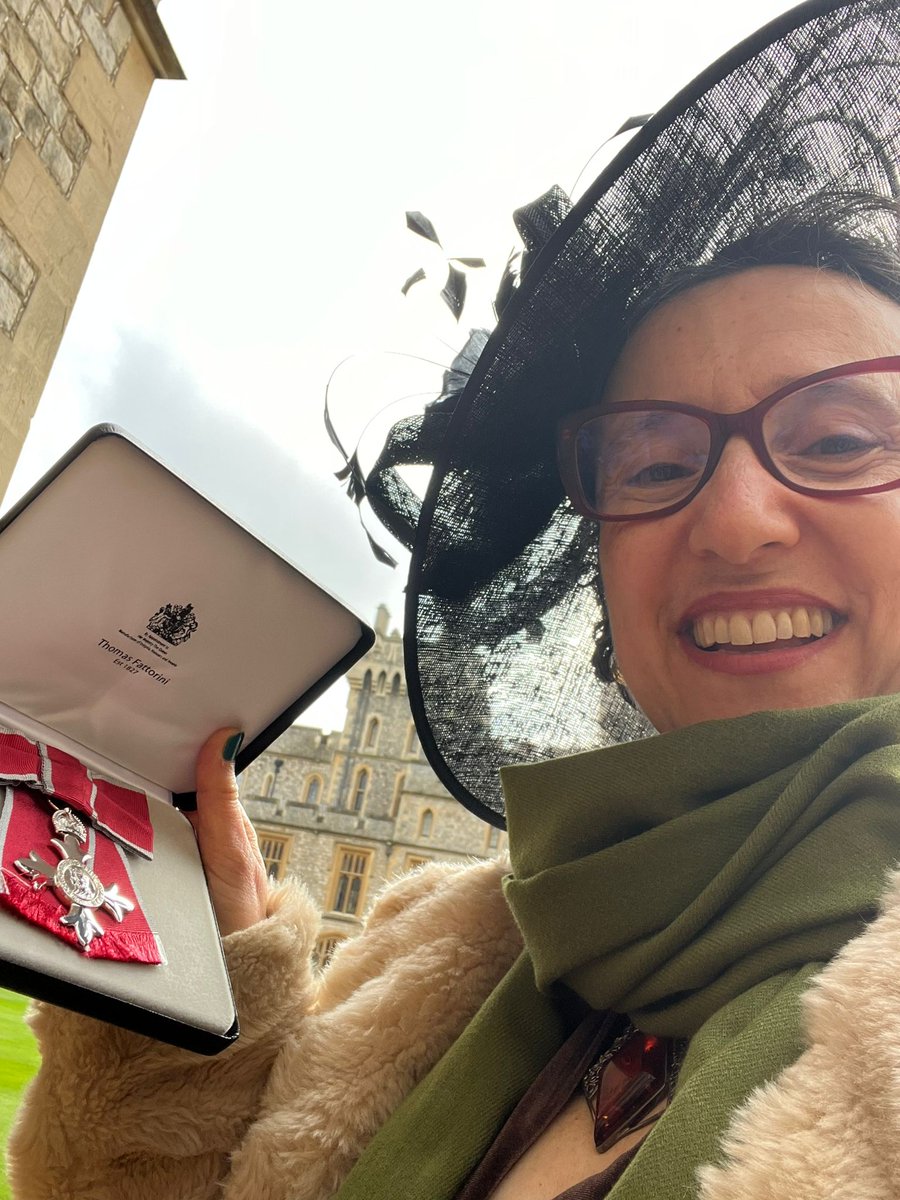DeafinitelyT's tweet image. Huge congratulations to our brilliant Artistic Director @paula_garfield who was awarded an MBE today 🎉
This prestigious award recognises Paula's outstanding contribution to the arts and celebrates her impact in the community!