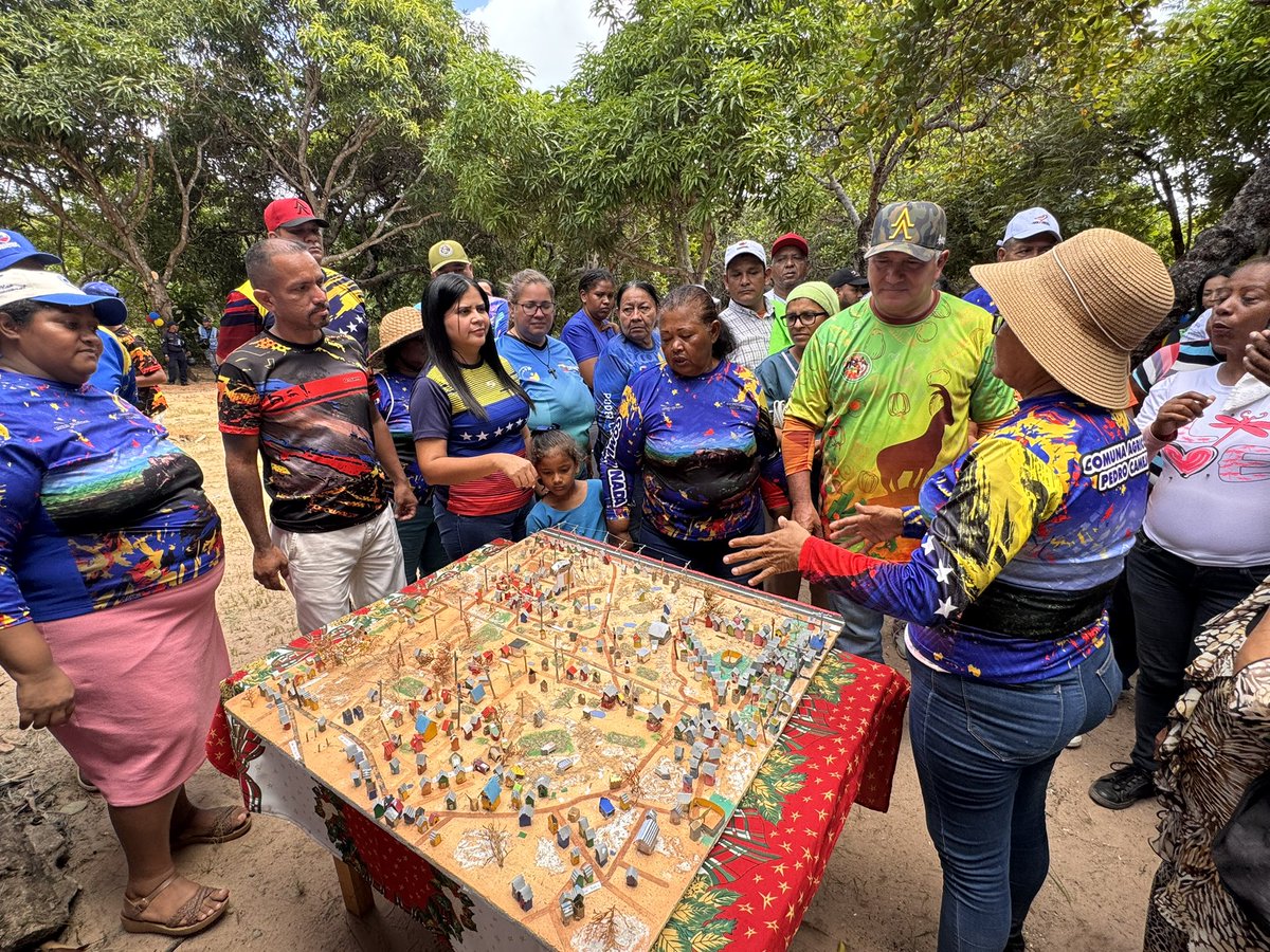 Hoy nuestro alcalde <a href="/comandosergioh/">Sergio Hernandez</a> realiza el segundo Miércoles de Comuna desde la parroquia José Antonio Páez; más poder para nuestro pueblo <a href="/NicolasMaduro/">Nicolás Maduro</a> comuna o nada, venceremos !