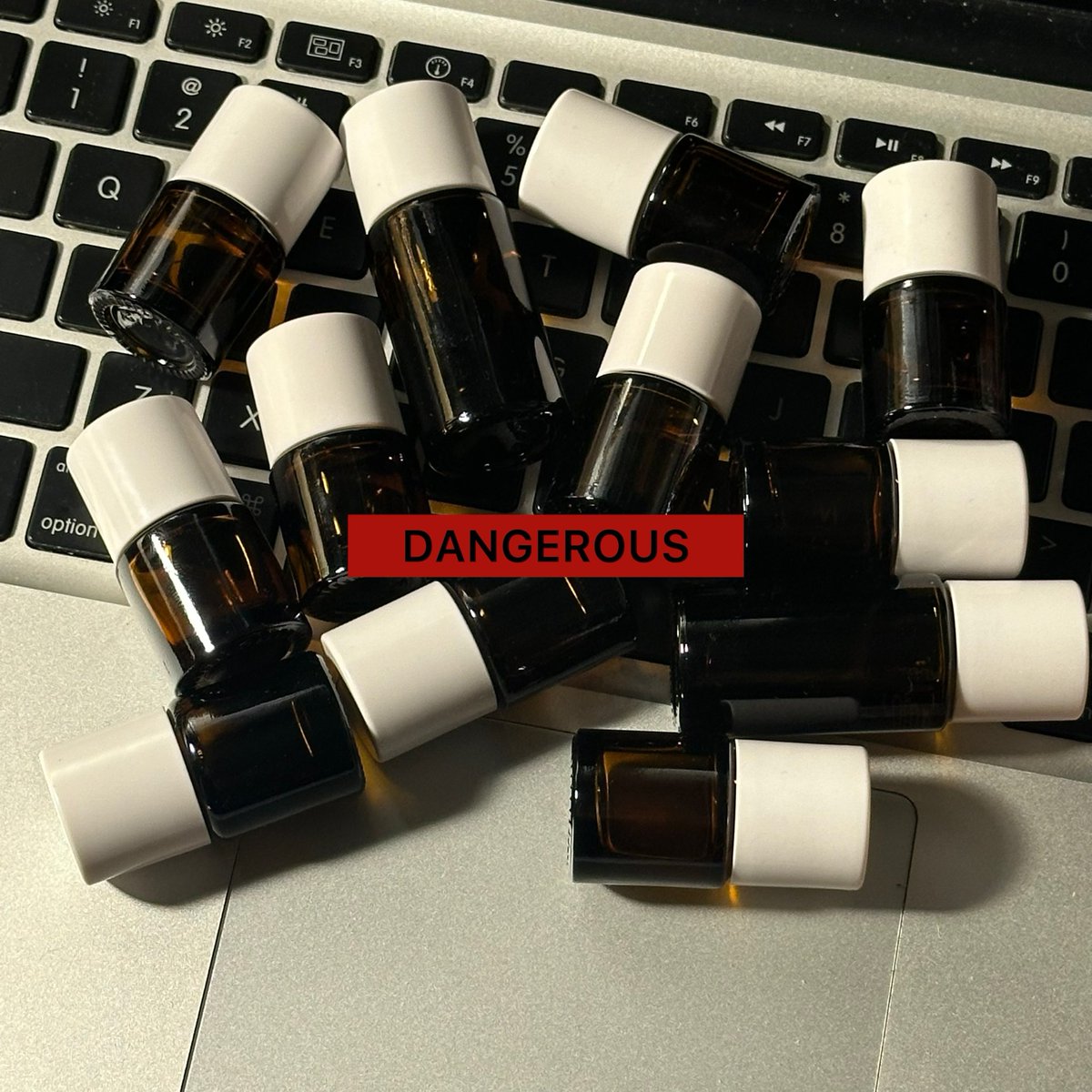 dangerous__w's tweet image. 🌈หัวใจ+รีโพสต์🌈
✨เล็ก 10 ใหญ่ 2✨
🔪สุ่มไปให้นะครับราคาเดียว 250฿ 🔪
🟥ลูกค้าเก่าส่งฟรี🟥 
❌จำกัดท่านละ 1 ขวดครับ❌