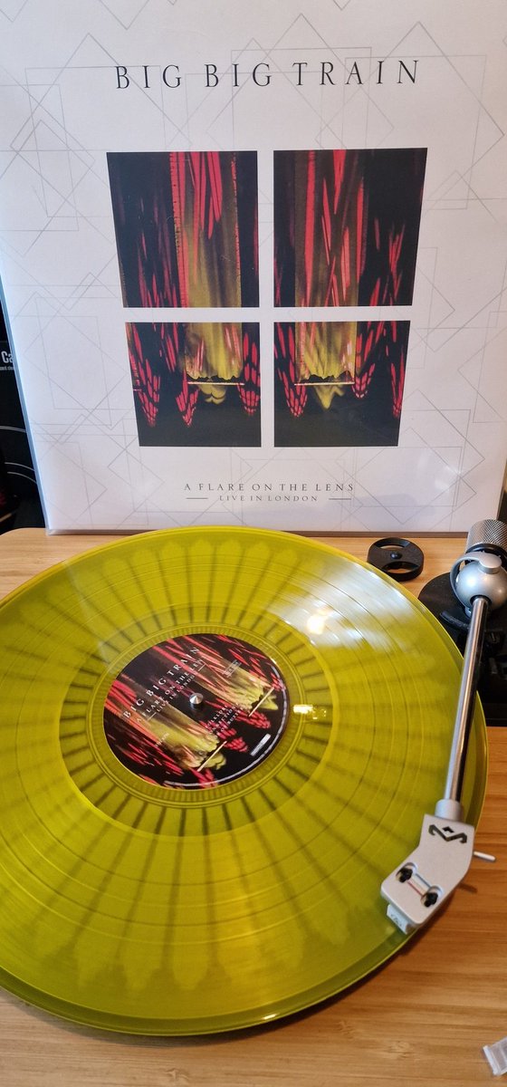 SuicidalAndroid's tweet image. #NowPlaying 

@BigBigTrain
#aFlareOnTheLens
#LiveInLondon