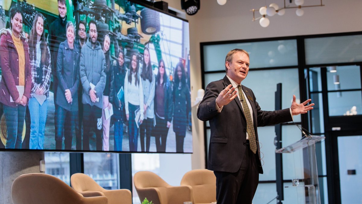 The 2024 #UofG Arrell Food Summit gathers today on #WorldFoodDay, bringing together agri-food leaders to explore safer &amp; more sustainable global food systems. Start-ups will pitch their ideas in the first-ever "Shark Tank" for a $20K prize.

Read more: uoguel.ph/4d034
