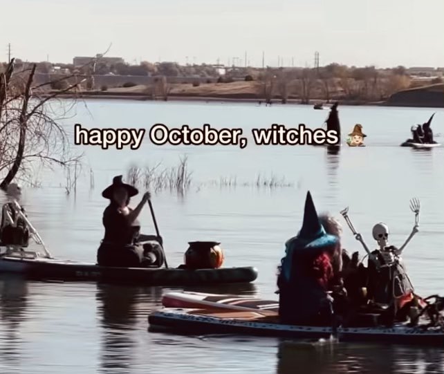 Halloween reading 🎃 B——: The Journey of a Word a.co/d/fI0XyaU