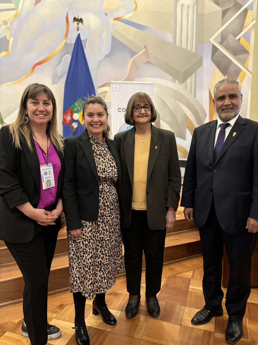gabyelguetap's tweet photo. Feliz de compartir mi experiencia con los alumnos de las distintas universidades que se reunieron en el Congreso de Administración Pública de todo Chile #Feneap en @uchile compartiendo con Ariel Ramirez @gobierno_uchile Patricio Coronado y @RosaDeves https://t.co/cfZ0JF84at