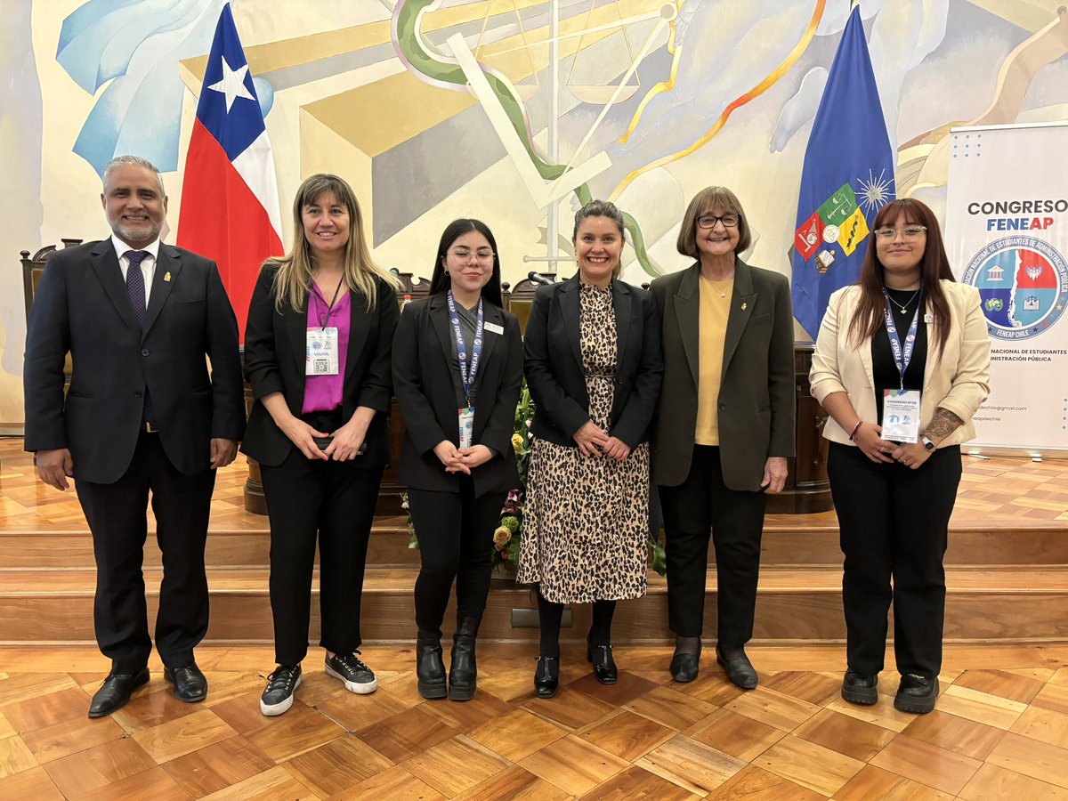 gabyelguetap's tweet photo. Feliz de compartir mi experiencia con los alumnos de las distintas universidades que se reunieron en el Congreso de Administración Pública de todo Chile #Feneap en @uchile compartiendo con Ariel Ramirez @gobierno_uchile Patricio Coronado y @RosaDeves https://t.co/cfZ0JF84at