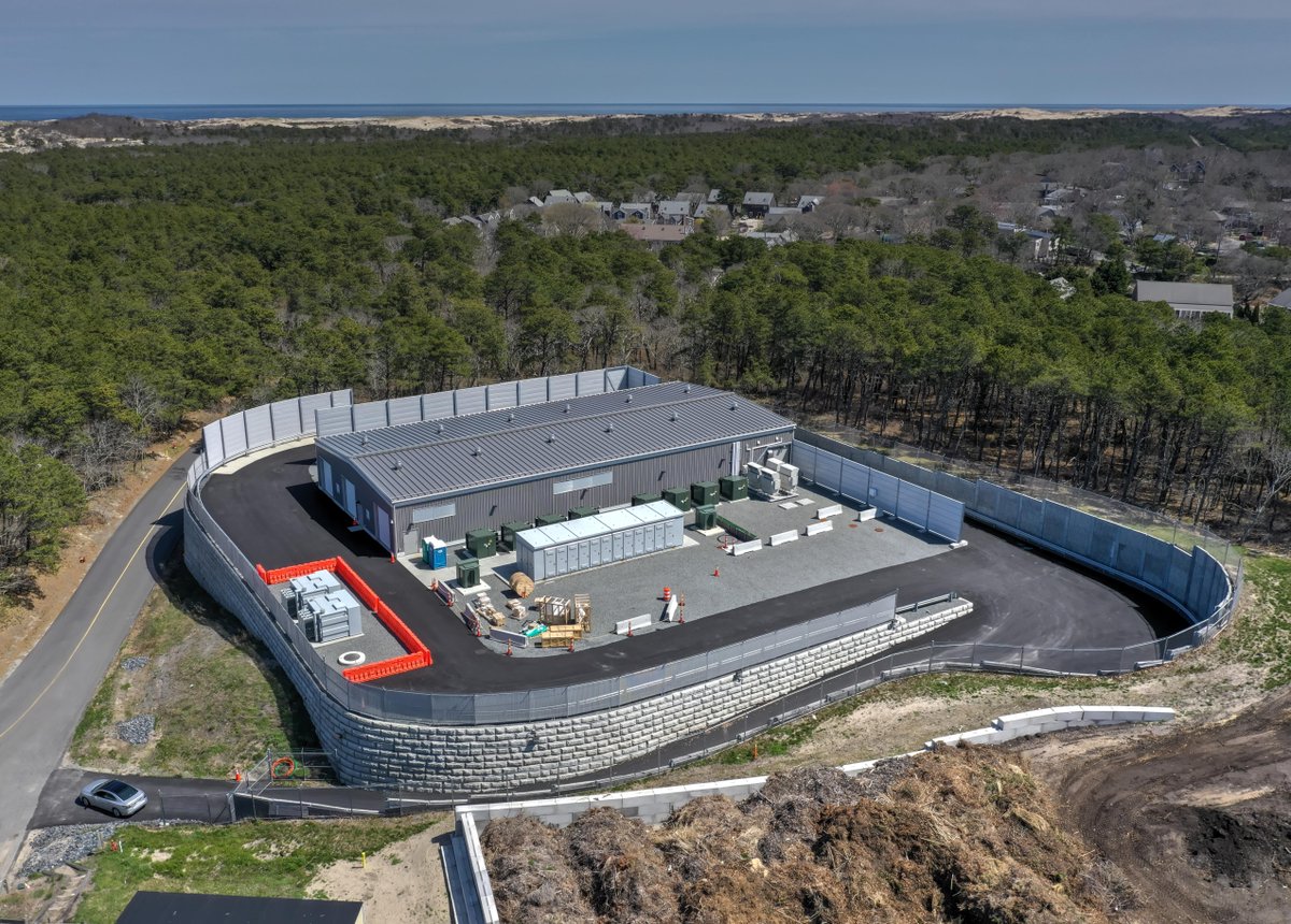 EversourceMA's tweet photo. Exciting clean energy news! @ENERGY has selected our Outer Cape Microgrid Optimization project to receive funding to expand on the benefits of our award-winning battery energy storage system. Learn more: https://t.co/AXaHltTrJY https://t.co/ZdC9PwbI2E