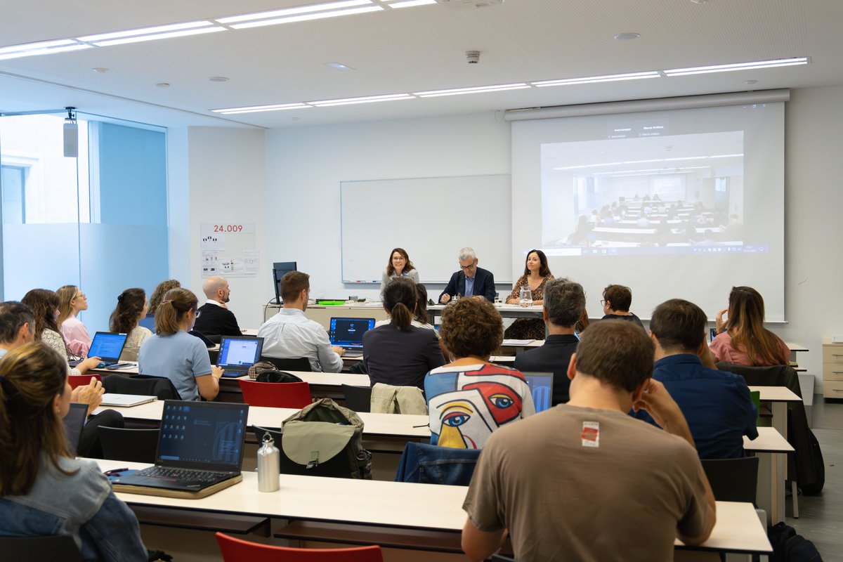Institut Barcelona d'Estudis Internacionals (@ibei) on Twitter photo Comença la 3a edició del curs “Acció en organismes internacionals i europeus” amb <a href="/CatalunyaIntl/">Catalunya Internacional</a> en col·laboració amb <a href="/eapccat/">EAPC</a> <a href="/exteriorscat/">Unió Europea i Acció Exterior</a>
L’objectiu: fomentar la interacció amb els organismes internacionals i reforçar les capacitats per negociar i relacionar-s’hi amb fluïdesa Comença la 3a edició del curs “Acció en organismes internacionals i europeus” amb <a href="/CatalunyaIntl/">Catalunya Internacional</a> en col·laboració amb <a href="/eapccat/">EAPC</a> <a href="/exteriorscat/">Unió Europea i Acció Exterior</a>
L’objectiu: fomentar la interacció amb els organismes internacionals i reforçar les capacitats per negociar i relacionar-s’hi amb fluïdesa