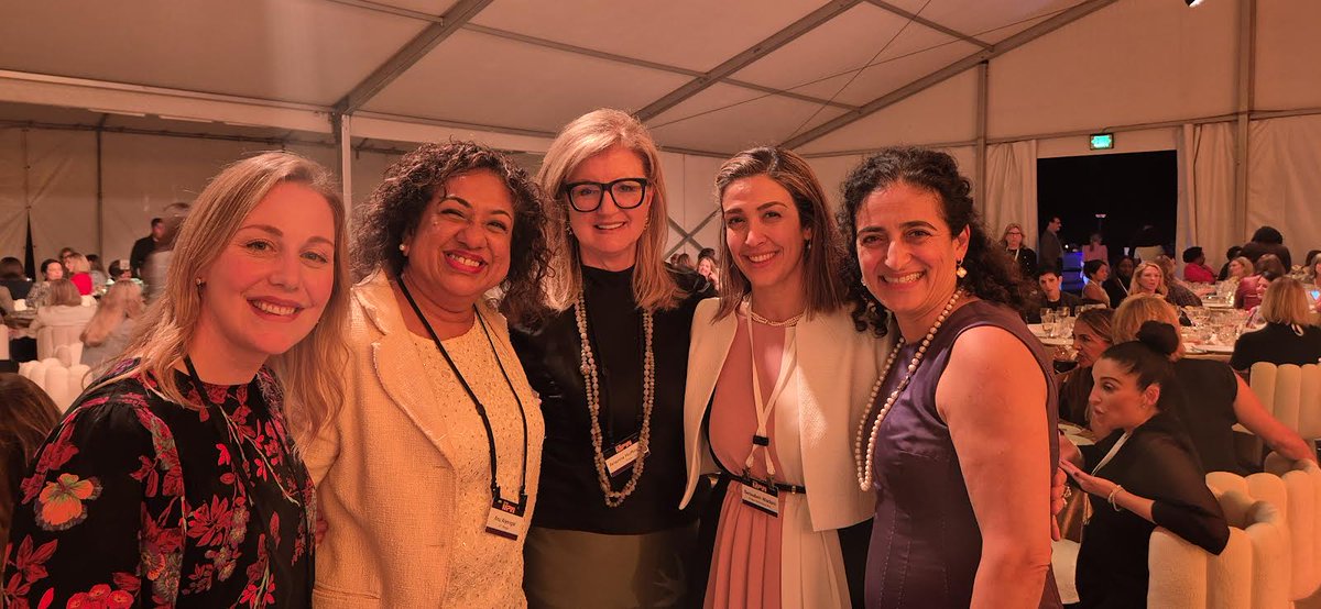 Arianna Huffington tweet media