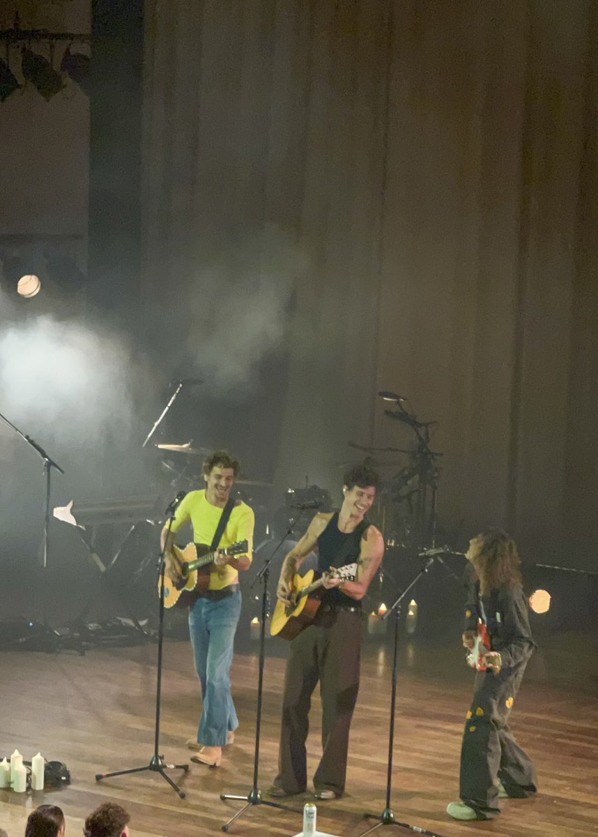 finally going through some pictures and oh i miss him 😭😭