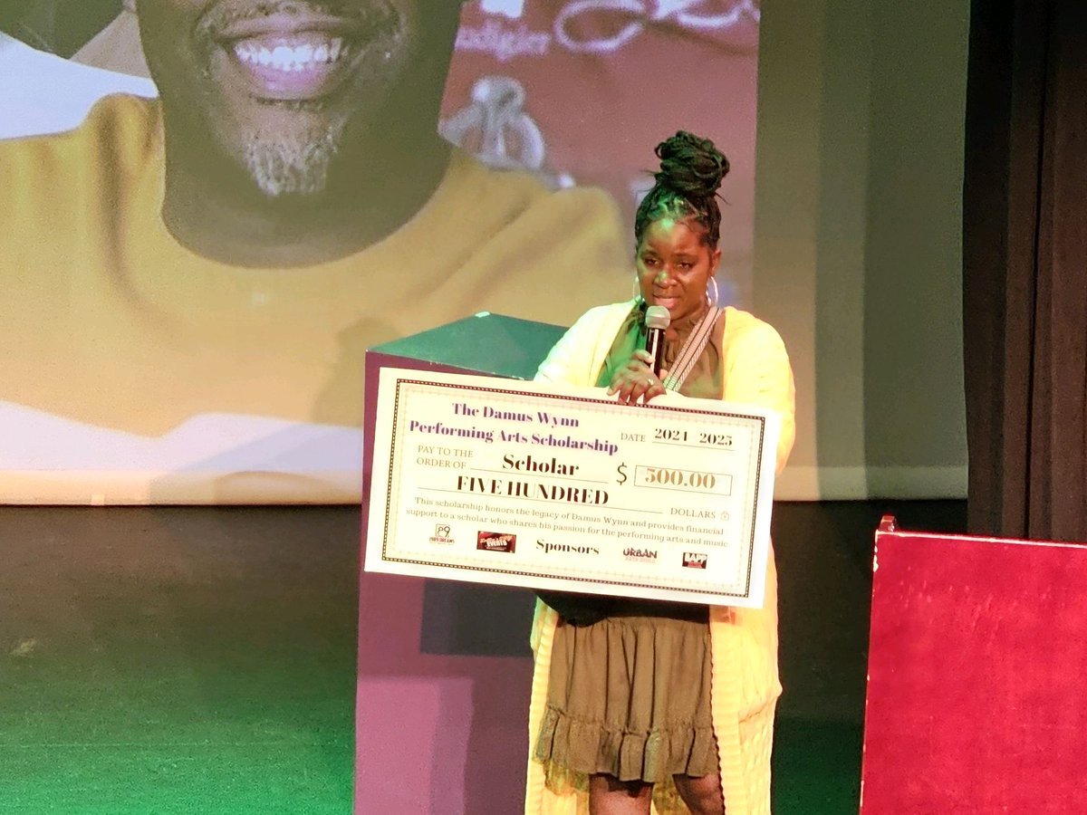 _1989dreams's tweet photo. 🎭✨ Still buzzing with excitement over the new Damus Wynn Performing Arts Scholarship announcement by @dlovely1969! 🌟 An incredible opportunity for rising stars in the arts community. #PerformingArts #Scholarship #Excited #HoustonTheatre #Houston https://t.co/jyh2MUslug