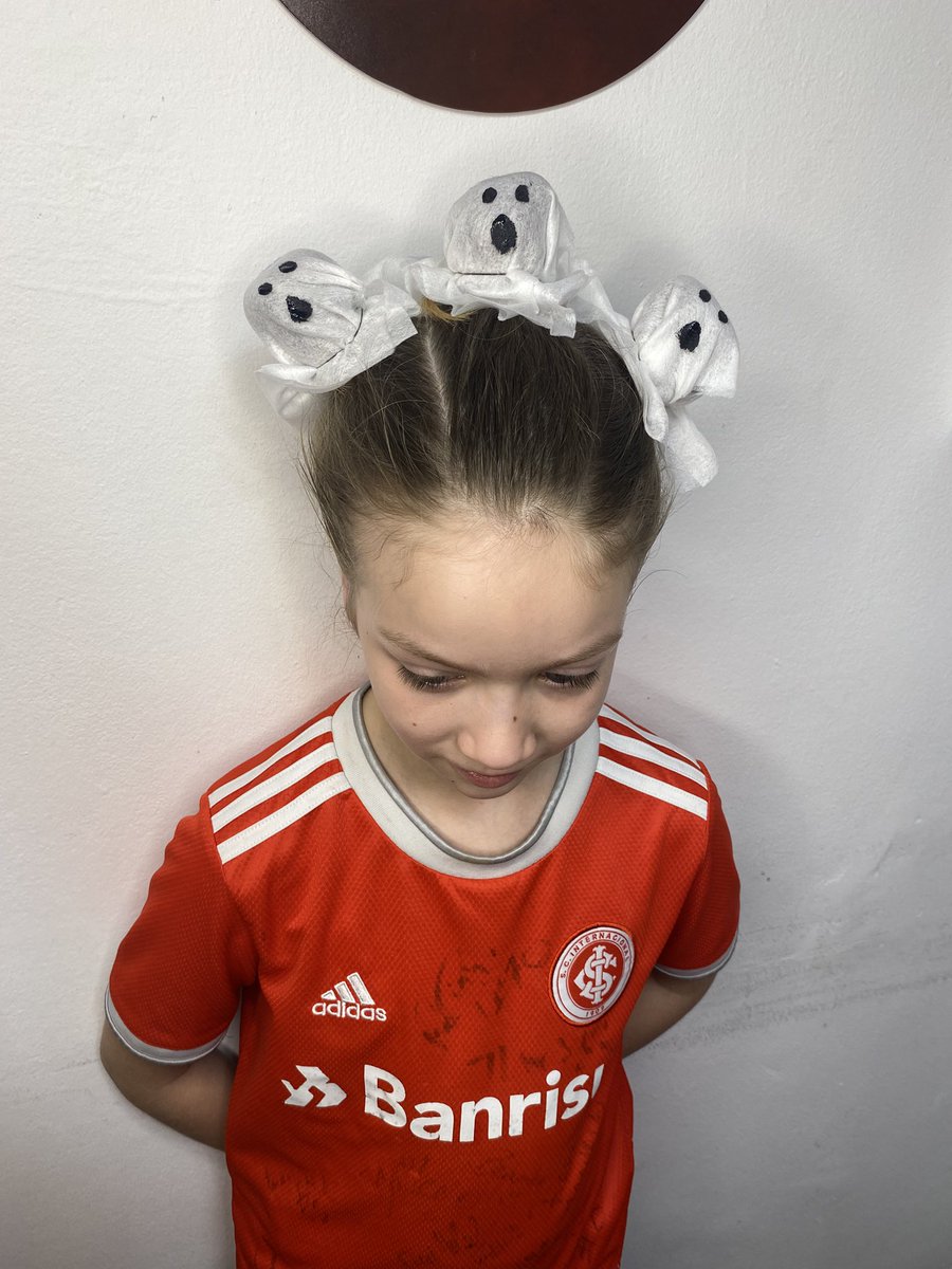 jujuhcolorada's tweet photo. Quando tem cabelo maluco, mas é semana GreNal kkkkk https://t.co/sVZoq5kv8P