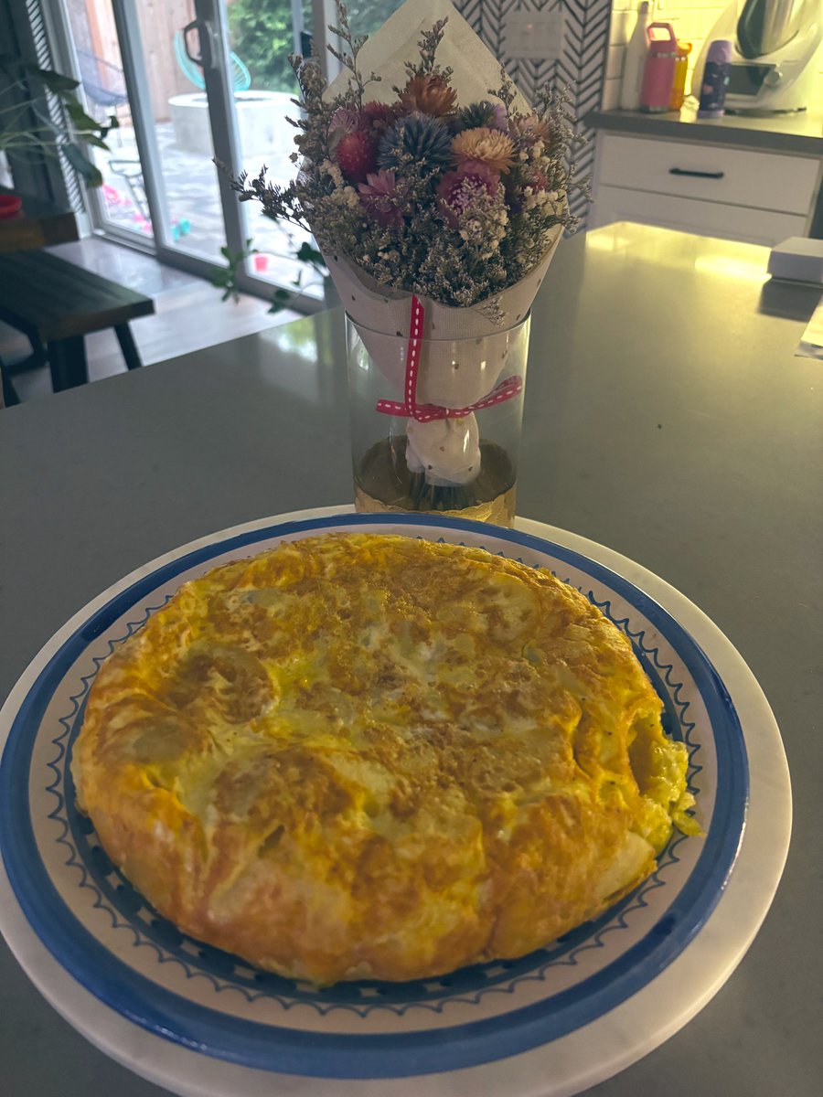 Cásate con alguien que te haga tortilla de patata a las 6 de la mañana para celebrar tu cumpleaños 😍❤️🥰💃🏻