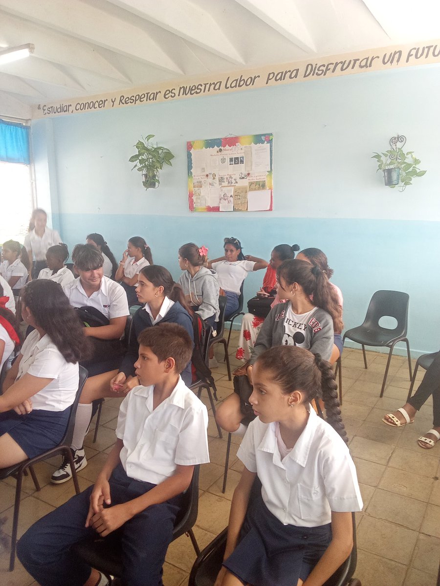 Se realizó una Charla educativa con los estudiantes de la ESBU XI Festival de #GuiraDeMelena sobre la no adicción a las Drogas dirigida por la Lic. Anaivis Martínez Torres.#NoALasDrogas.#ArtemisaJuntosSomosMás #CubaMined.<a href="/Eugeniocubano/">Eugenio González Pérez</a> <a href="/LidiaAzcuy/">Olga Lidia Hernández Azcuy</a> <a href="/yarobyalvarez/">Director Provincial Educación Artemisa</a> <a href="/MariaFu06503718/">Ángela Fuentes Barban</a>