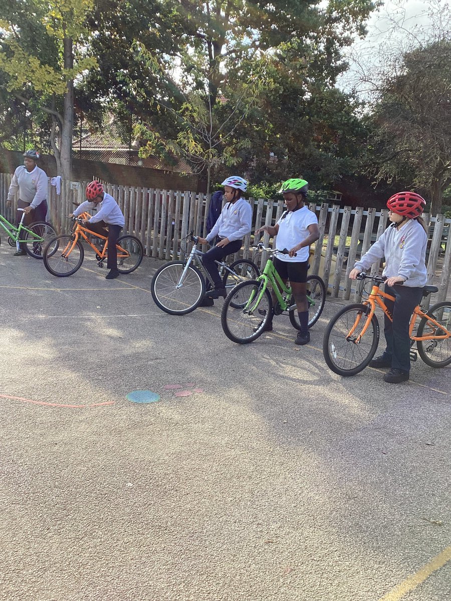 Our UKS2 children are doing a terrific job honing their cycling skills during school cycle training! 🚴‍♀️🚴‍♂️ They're having a blast while learning to stay safe and confident while cycling. Keep up the amazing work! 👏🌟 #CycleTraining #RoadSafety #UKS2"