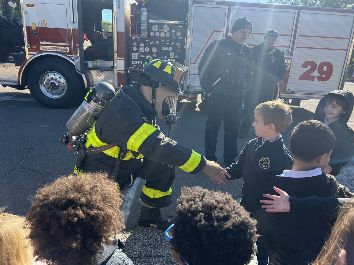 icschool_online's tweet photo. It’s Fire Safety Month! 🔥 🚒 ICS PreK &amp; K thank the Eastchester Firefighters for visiting us and demonstrating all the parts of being a fire fighter! 🧑‍🚒 #incrediblecatholicschool @EastchesterFD @ArchNY_Schools https://t.co/96uWWxrkG6