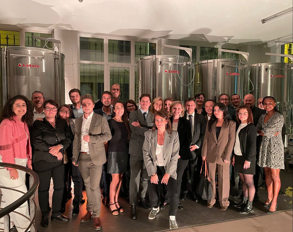 🥂 Hier, nos équipes ont fait escale à Lyon afin d'échanger avec leurs partenaires #courtiers du sud-est lors d'un cocktail convivial. Cet event souligne l'importance que nous accordons aux relations fortes avec nos partenaires en région. #WeAreZurich