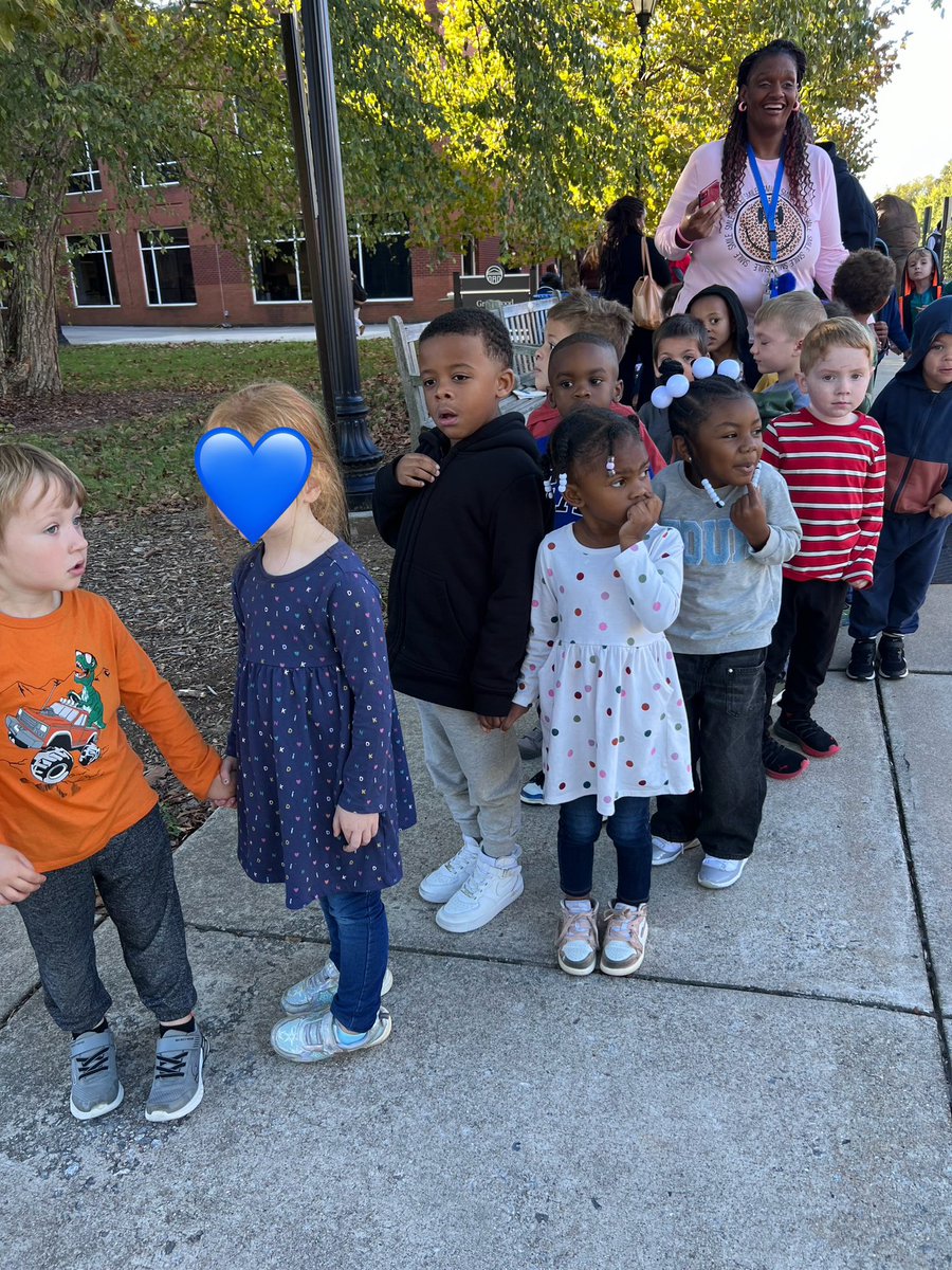 CSaxtan's tweet photo. We went to see a real Author and Illustrator today!!! @toddparr is always amazing when he comes to the @vachildrensbook! Students and teachers are always excited to see and hear him! 💙💛 #dukepride #wearecucps #ccesdukes @CuCPS @ccesdukes https://t.co/UWLNG7gGj0