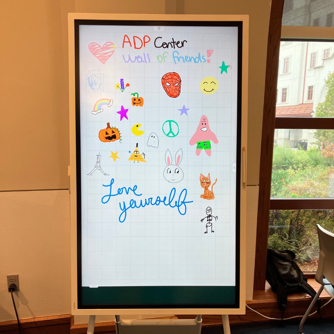 Get creative on our interactive Smartboards at the ADP Center! 🎨 Students can draw, leave song suggestions, and collaborate. Swing by and see how we’re making learning more hands-on and engaging! 🎶💡 @montclair_ceel #MontclairStateUniversity #ADPCenter #EdTech #StudentLife