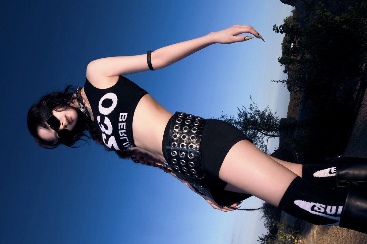 karinaspics's tweet photo. HOT GIRL KARINA https://t.co/Wnr74Z2Mhe