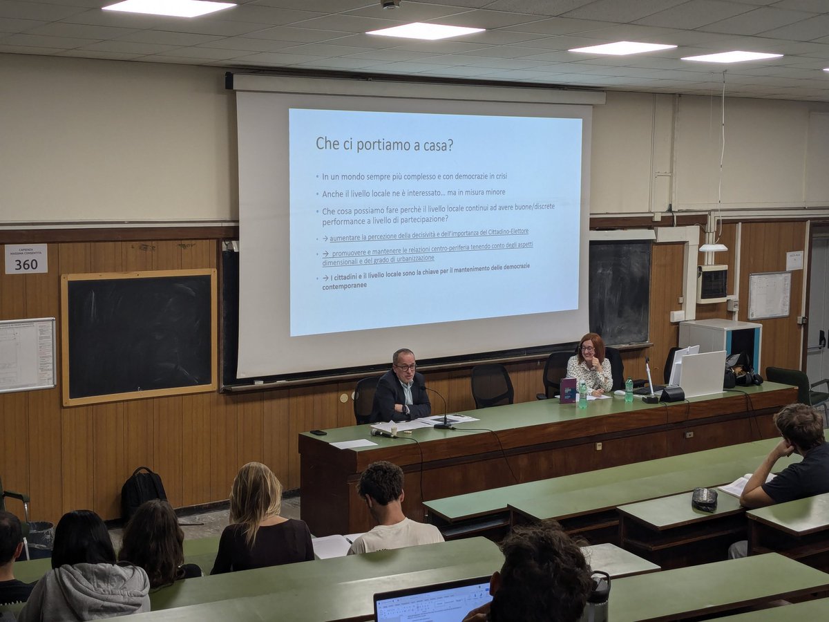 <a href="/SeleGrimaldi/">Selena Grimaldi</a> <a href="/anto_gaudioso/">Antonio Gaudioso</a> 💥  Con <a href="/anto_gaudioso/">Antonio Gaudioso</a> (UNIZKM) inizia ora la discussione.