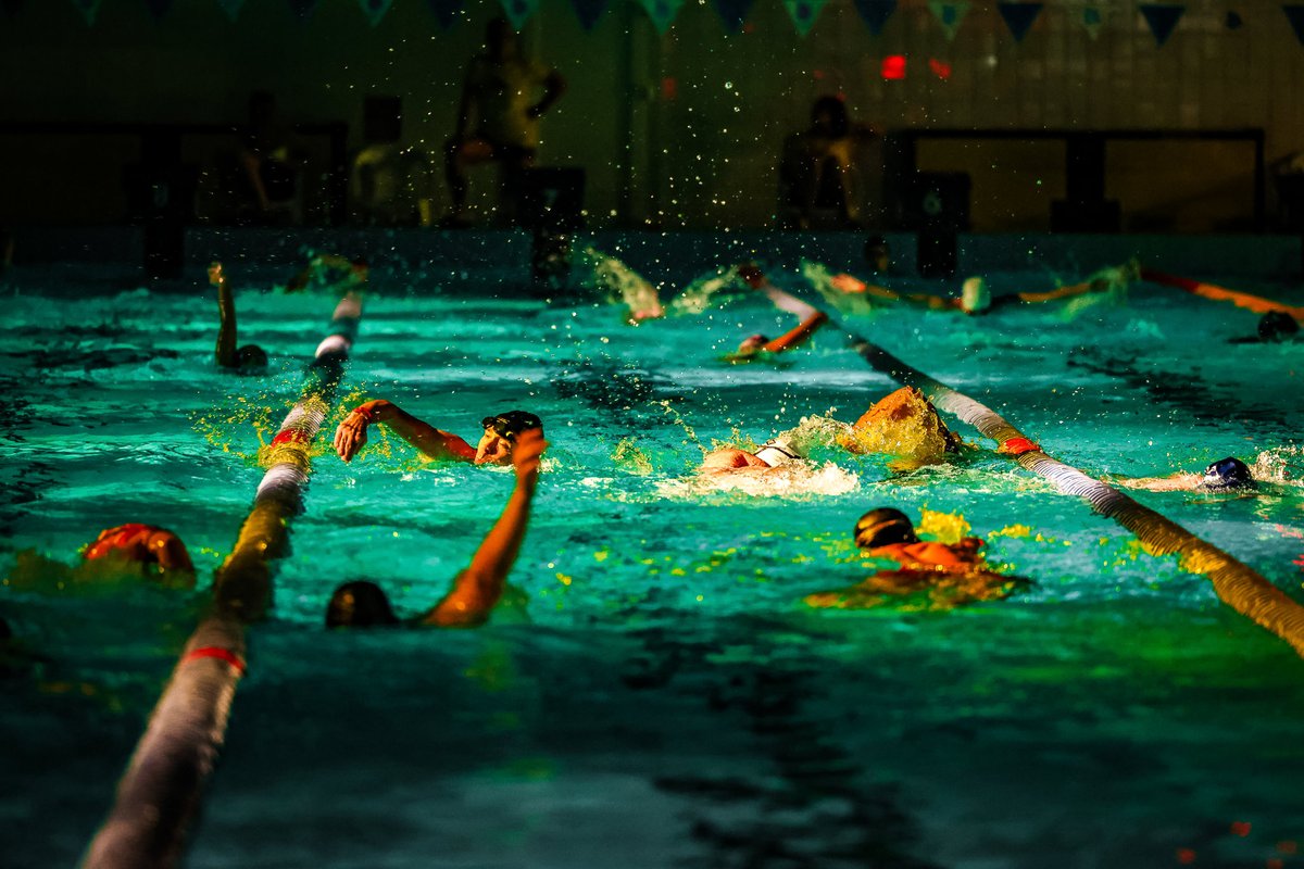 LSFP_LV's tweet photo. 🏊♂️ Latvijas Peldēšanas federācijas organizētajā Nakts peldējumā ikvienam bija iespēja pārbaudīt savus spēkus pusstundas peldējumā Rīgā, Siguldā un Valmierā. Kopā 409 dalībnieki nopeldēja gandrīz 430 kilometrus. 🌊
📸 Roberts Voskāns
#BeActive #BeActiveLatvia #LSFP #Piecelies https://t.co/mygx2w3oiT