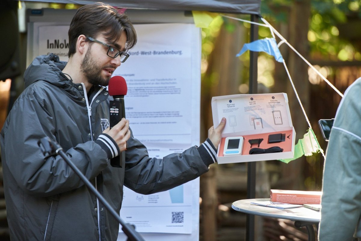 "Mithilfe von digitalen Verkehrszählern, sollen umfassende Verkehrsdaten gesammelt werden. Diese Daten dienen dazu, fundierte Entscheidungen zur Verbesserung der Verkehrssicherheit und Stadtplanung vorzubereiten." <a href="/TH_Brandenburg/">TH Brandenburg</a> 
meetingpoint-brandenburg.de/neuigkeiten/ar…