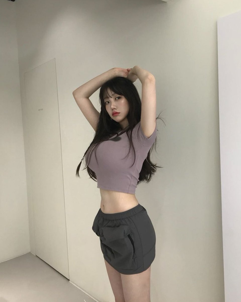 _seejinming's tweet photo. 날씨가 확 추어져써 🤐

#섹트 #암캐 #변녀 #암퇘지 #박제 https://t.co/GiEvmM46b6