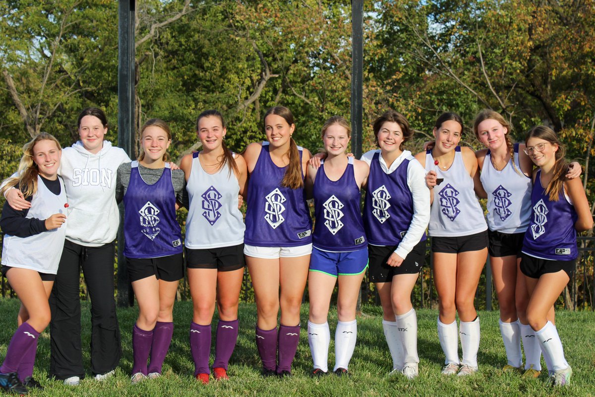 Thank you the Class of 2025! A great way to end your 🏑 careers, and especially those who were with us all 4 years! #sionstorm #stormfh