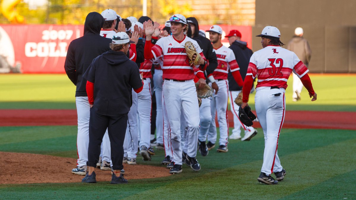 LouisvilleBSB's tweet photo. 🍕 2024 Pizza Bowl 🍕

⏰ 3:00 PM
🏆 Game 7 (Red won 4-2)
🎟️ FREE

Your last chance to see the Cards this fall.

#GoCards