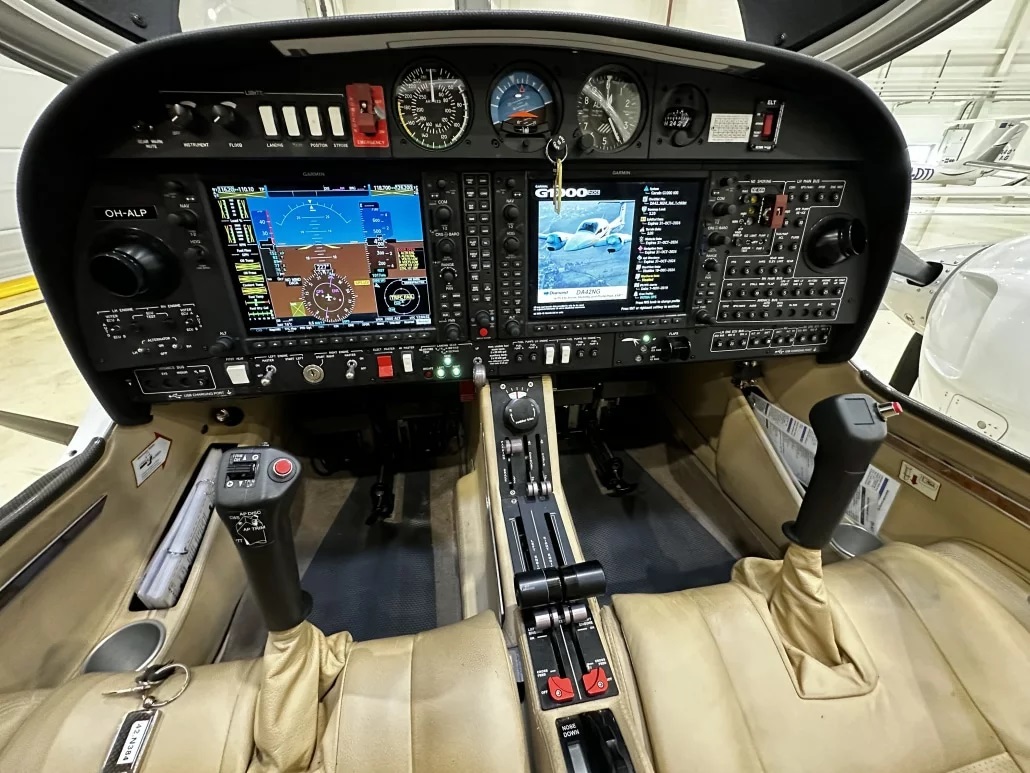 avpayltd's tweet photo. 🚨NEW LISTING ALERT 🚨
2019 Diamond DA42 VI For Sale By Aeropole
Check-out the full specs at:
https://t.co/gWm7H10TKP
#AvPay #aircraftforsale #aircraftsales #pilot #airborne #aviationdaily #aviation #aircraft #pilotlife #aviationgeek #aviationlife #2019Diamond https://t.co/7H02sOlyb4