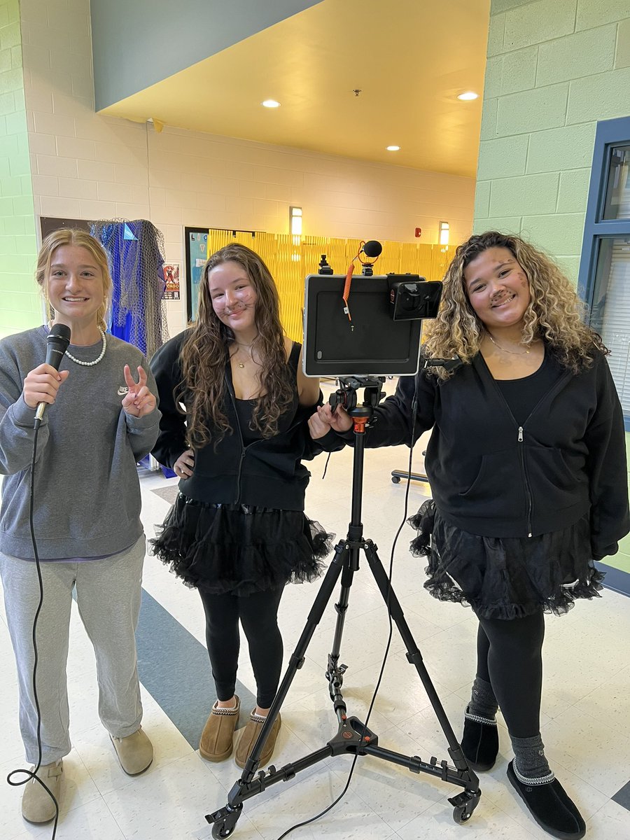 Danielle Gish tweet media