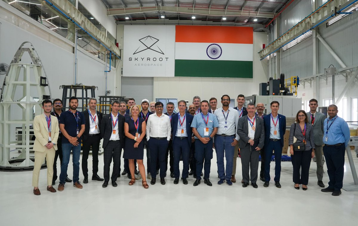 GifasOfficiel's tweet photo. We extend our heartfelt gratitude to all the teams who made this mission in India successful! 🎉 

Meeting &amp; exchanging ideas was the 1st step toward fostering deeper cooperation between our 2 nations  🇫🇷🇮🇳
 
हमारी टीम को आप लोगों से मिलकर बहुत खुशी हुई https://t.co/9ZCWYceaSG