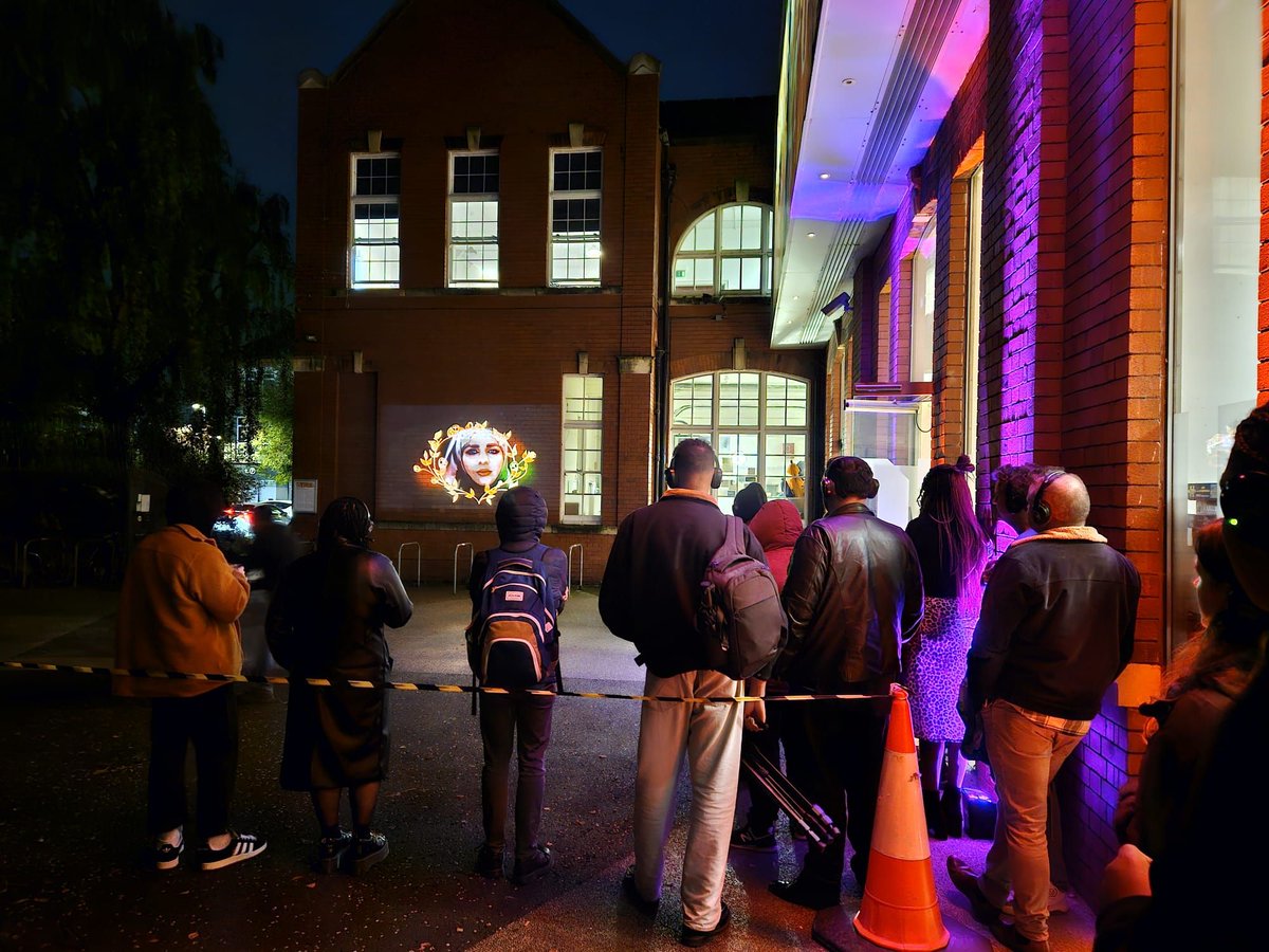 Music Theatre Wales tweet media