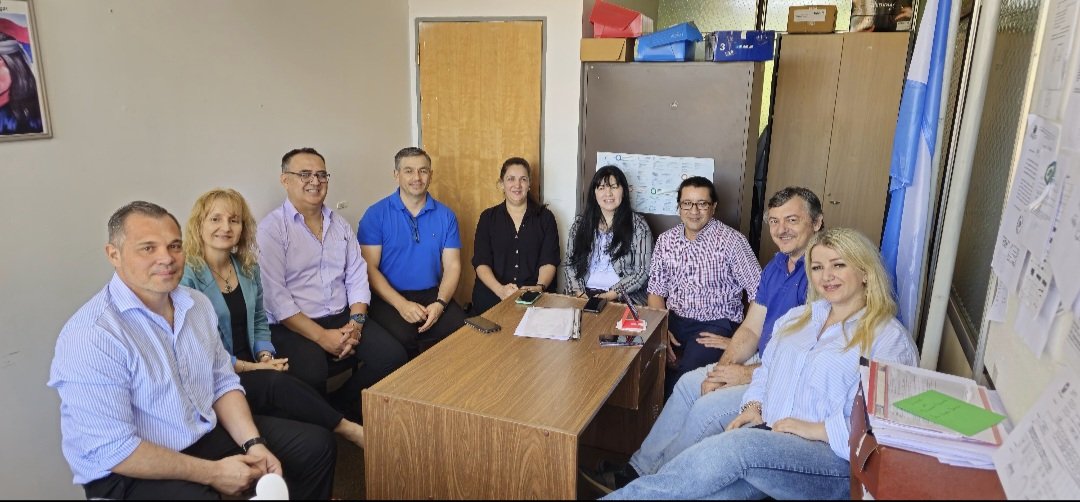 Fany_M_Ruloff's tweet photo. #TrabajoenEquipo hoy contamos con la presencia del Secretario General de UDPM Ruben Dario "Grillo" Caballero. Gracias por acompañar siempre! https://t.co/VofIiyiuXh