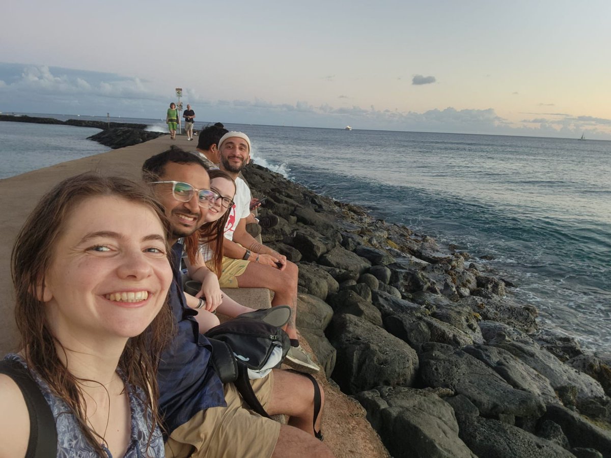EELabMIT's tweet photo. We had way too much fun at @ECSorg Hawaii last week! From giving talks about Li-mediated NRR to going on hikes and lying at the beach, it was the experience of a lifetime! Until next time! https://t.co/dS0xDcAybJ